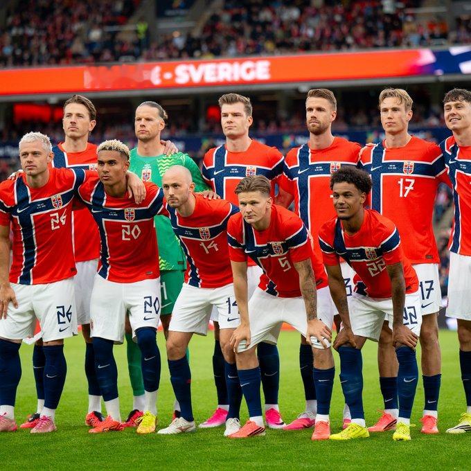 🇳🇴挪威3-1战胜瑞典的友谊赛中，尼兰德首发踢满全场VamosMiSevil