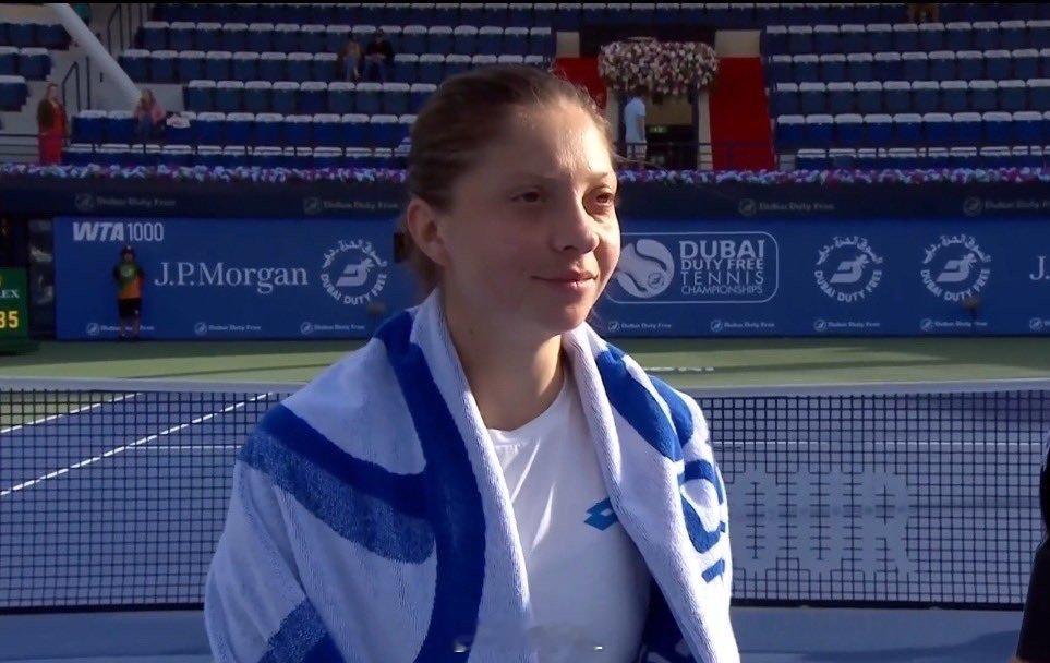 莱巴金娜在7-5 4-6 0-1时因身体不适退赛，鲁季奇闯进第一个1000赛的八