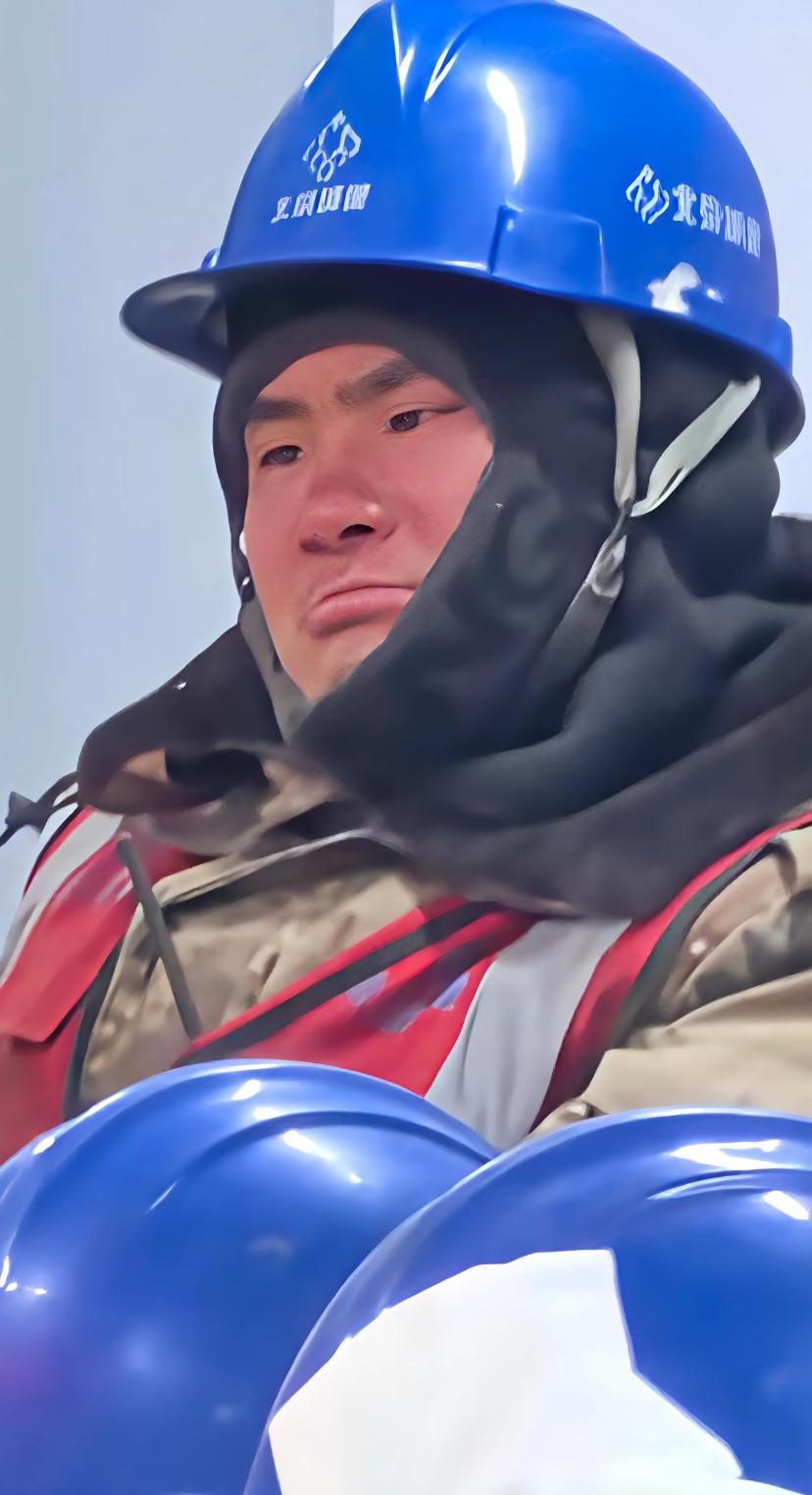 最佳标题：帝国的隐忍。