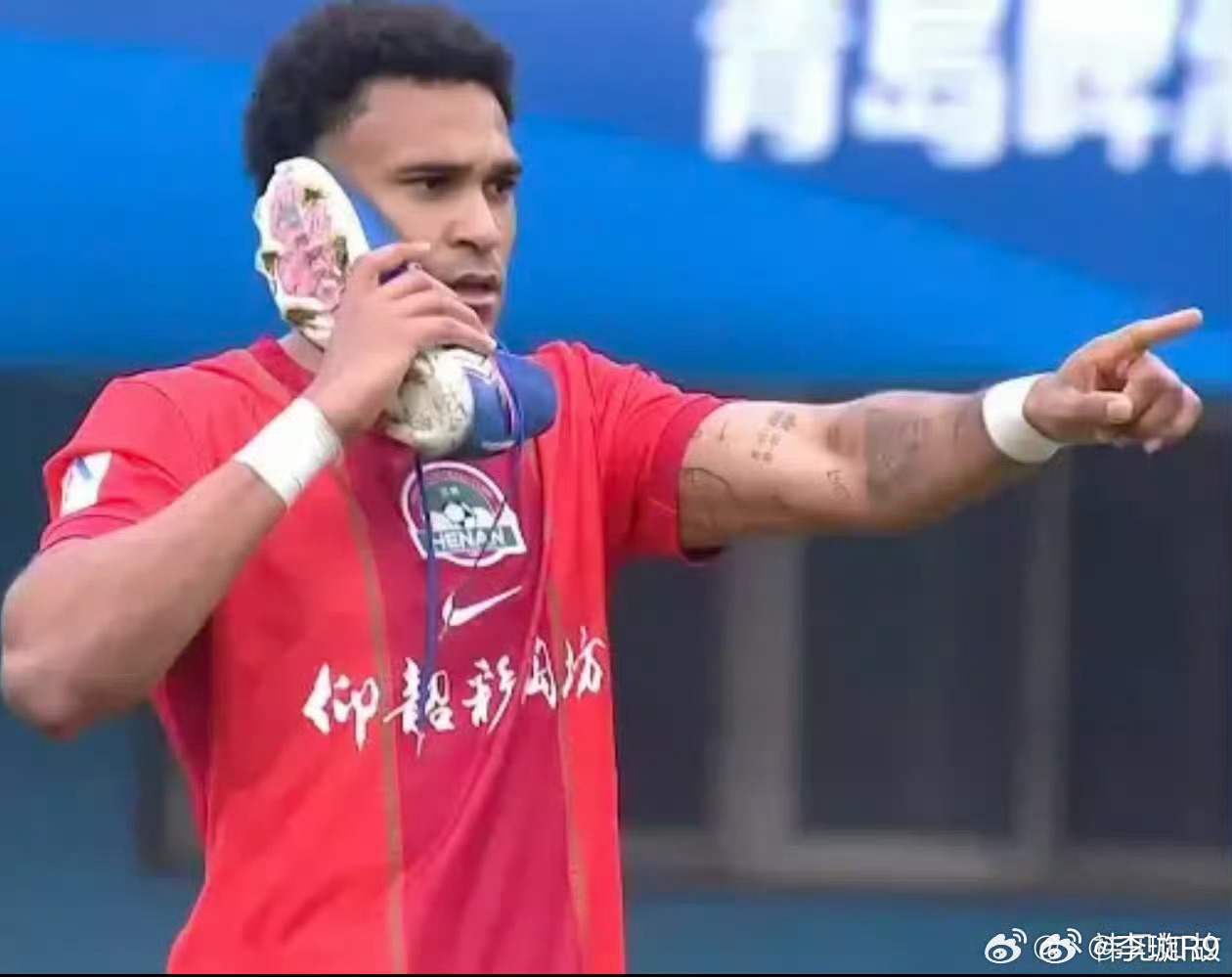 歪，我进球了，都憋敲键盘骂我了