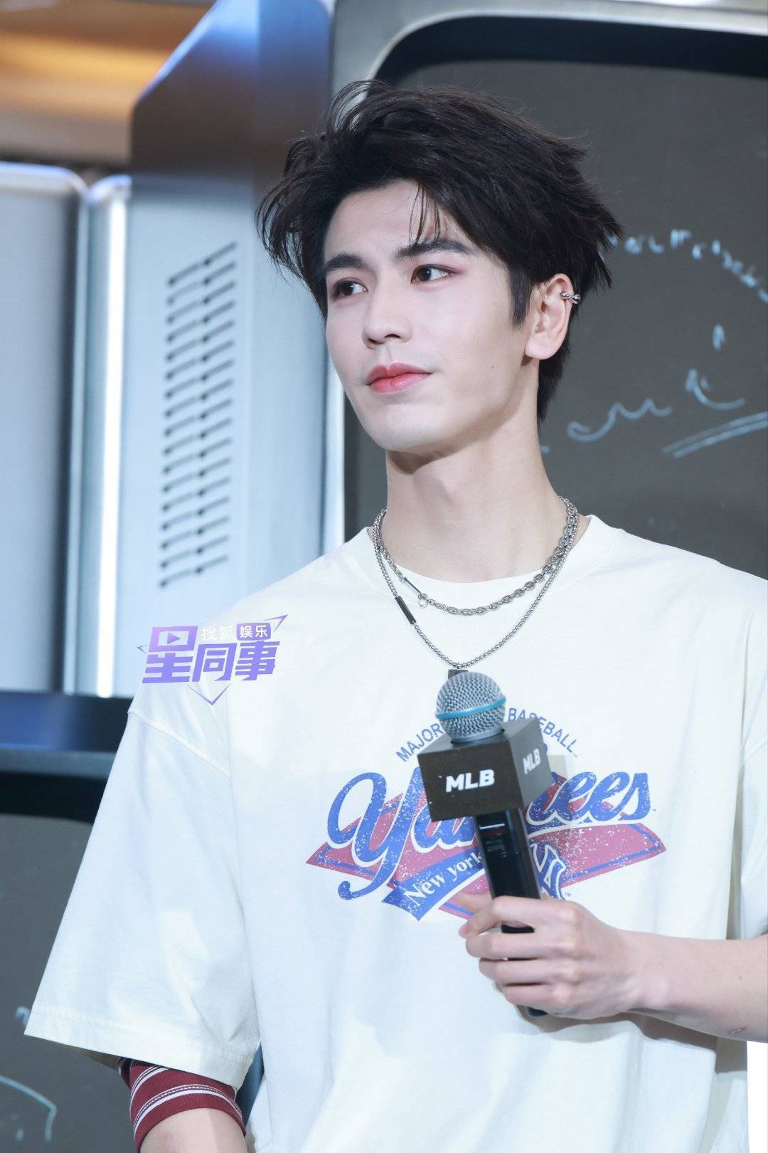 我们凌赫就是这么好的人啊张凌赫包场刘宇宁新剧折腰 ​​​