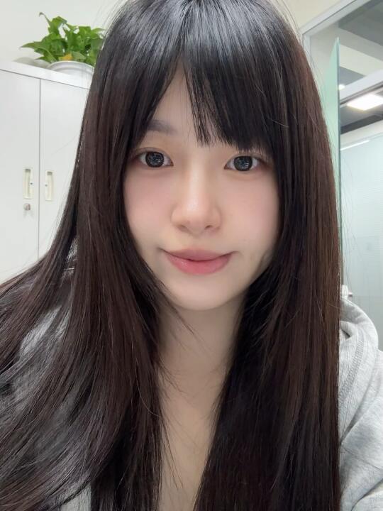 脸型流畅度是发型给的