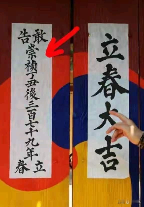 有种“嫡长子被残害到神智不清，养子守灵”的心碎感。