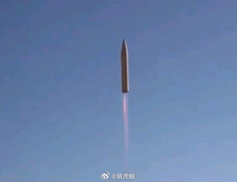 伊朗开始大量使用新式固体弹

从最新的发射视频中可以发现伊朗发射的新弹越来越多，