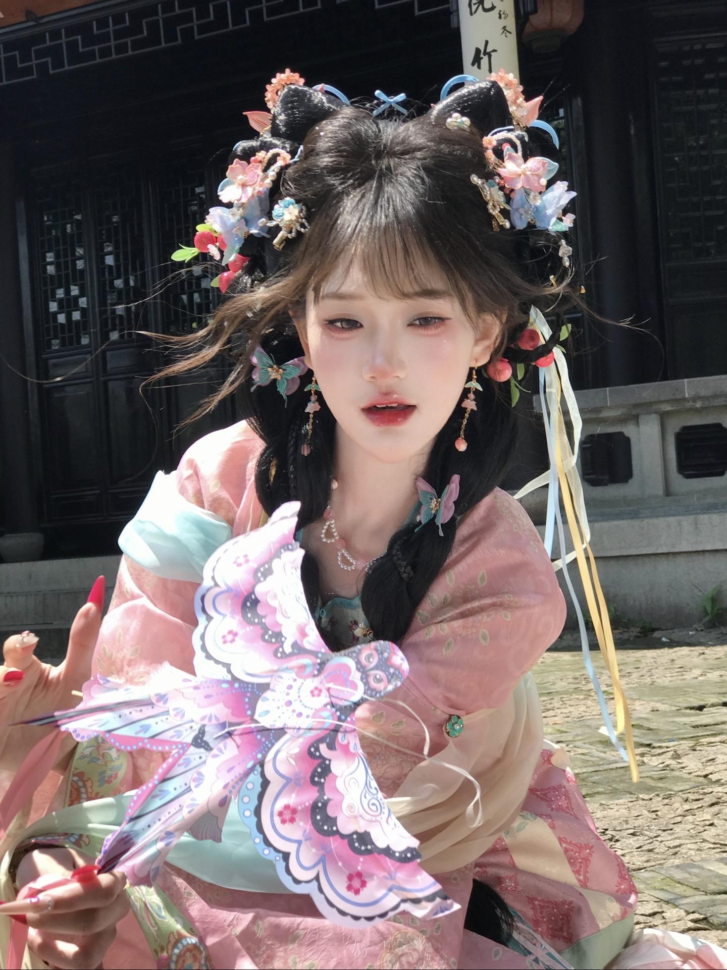 老爷大小姐又偷跑出去了～