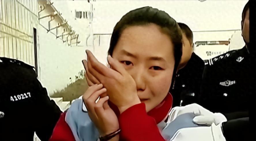 郭爽是医院人事处一个打杂的临时工，20岁出头，农村姑娘，干活挺踏实。她最想要的就