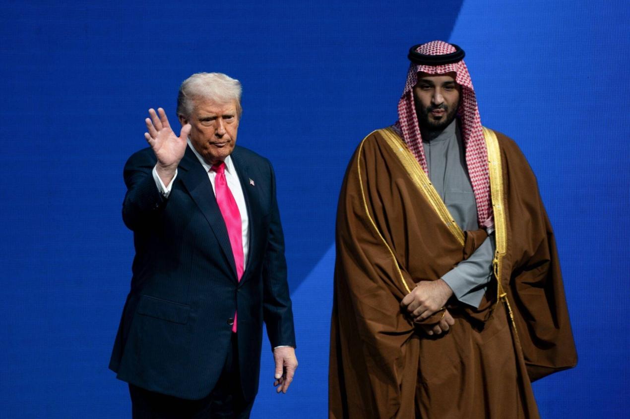 沙特王储紧急会见美军司令，打胡塞武装这个忙，美国是真不敢帮
 
短短2个月，沙特