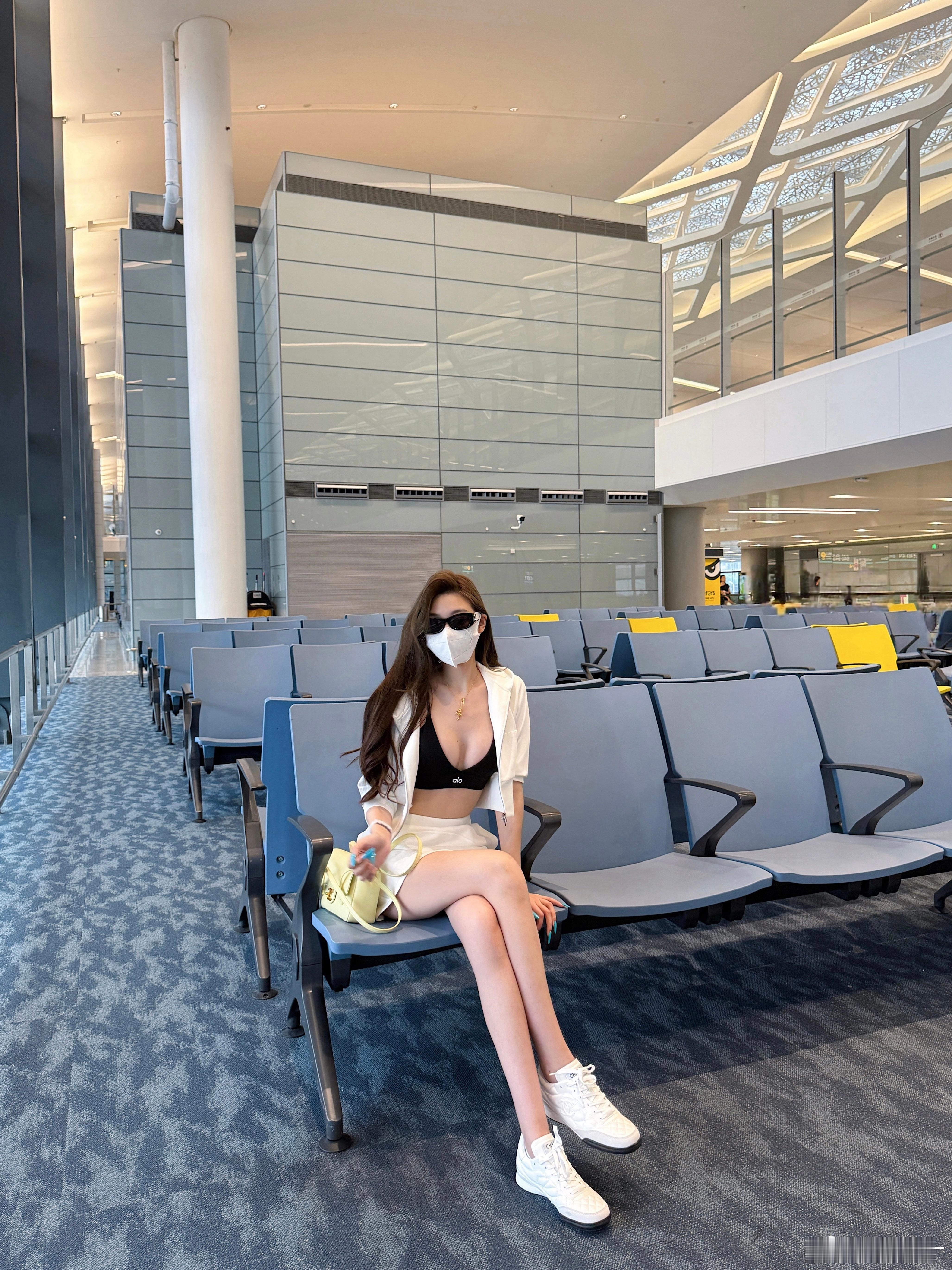 🛫早班机出发goooooo!!✈️💨 