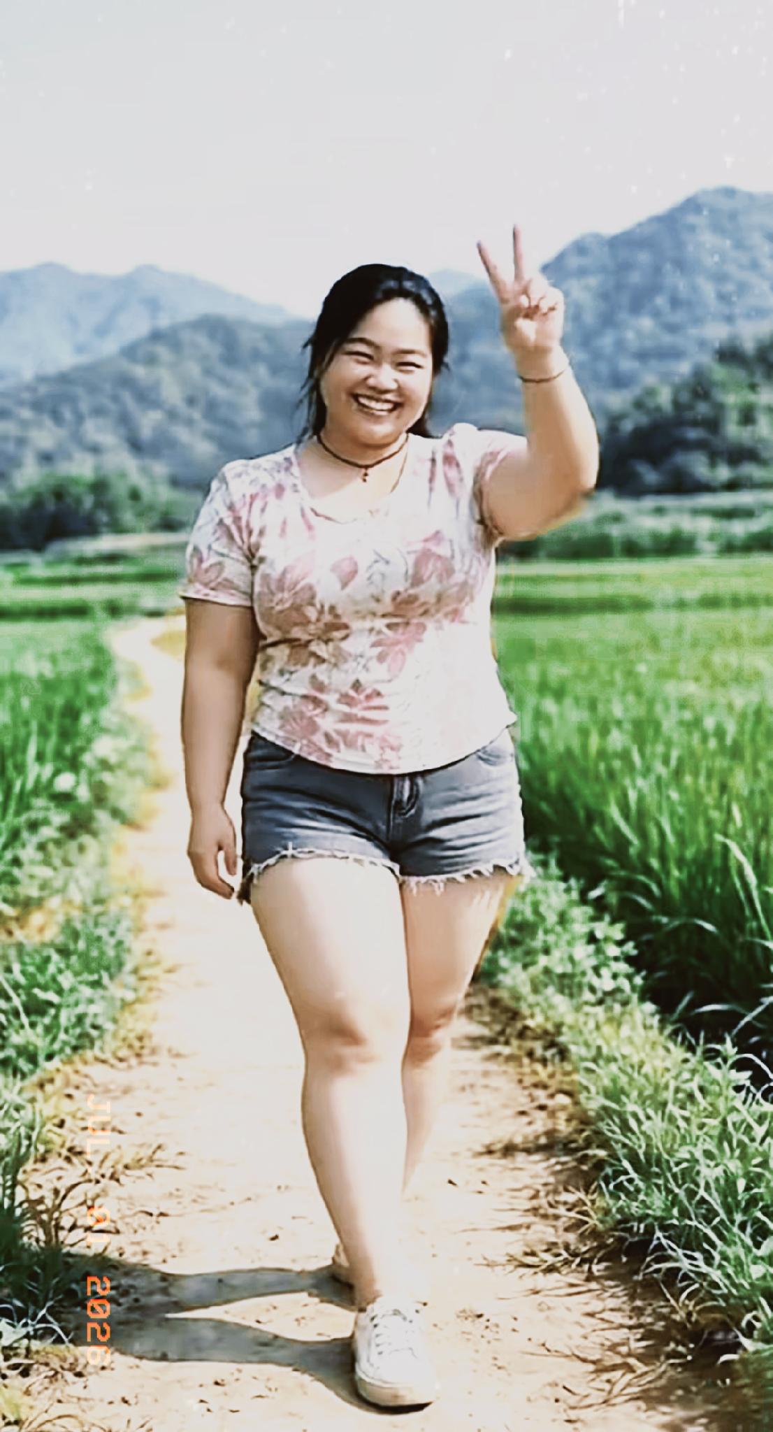 新时代种地真不一样，轻松又自在
 
现在的农村种地早就不是面朝黄土背朝天的苦日子