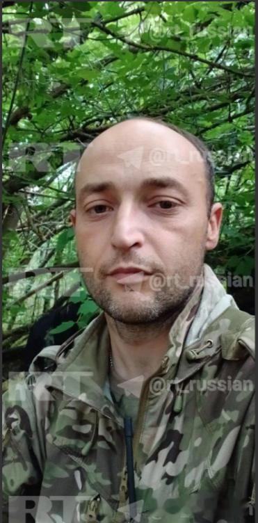 俄单兵躲过18架无人机追杀，清理两条街，震撼英雄频繁出现为啥难扭转战略困局。
