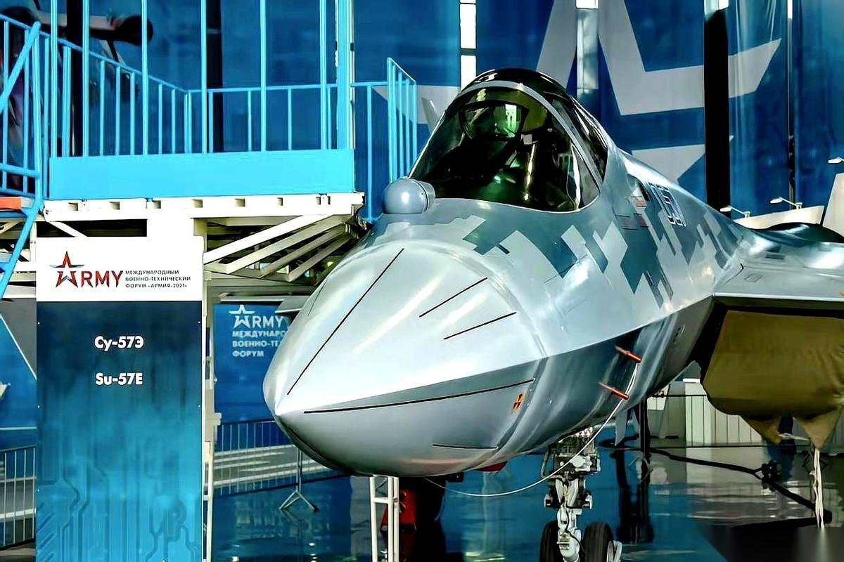 说句扎心的话，是不是顶流，看脸就知道。
一眼就能看出来，谁是真把式，谁是跟着描样