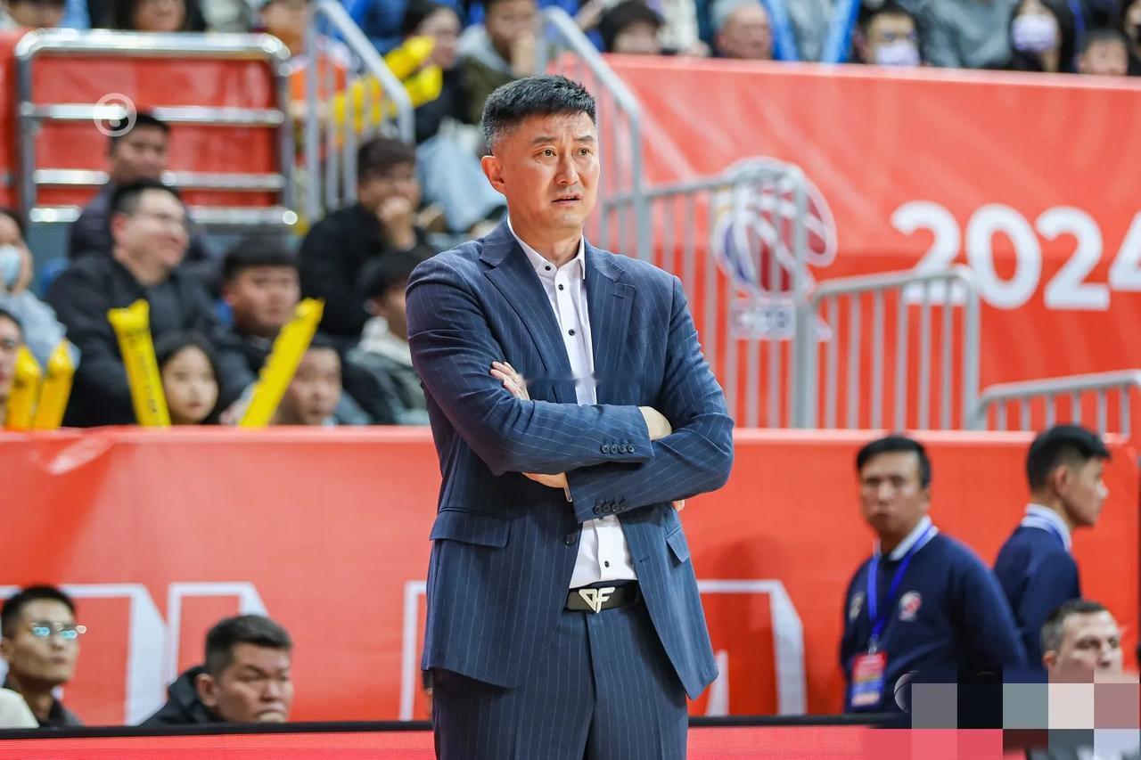 杜锋退役后早就成为人生大赢家！！

1；广东队给出4年400w元，主教练；

2