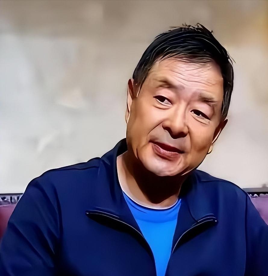 谁也没有想到，凌晨一点的北京，72岁的濮存昕竟用一根布绳，将自己与94岁的老母亲