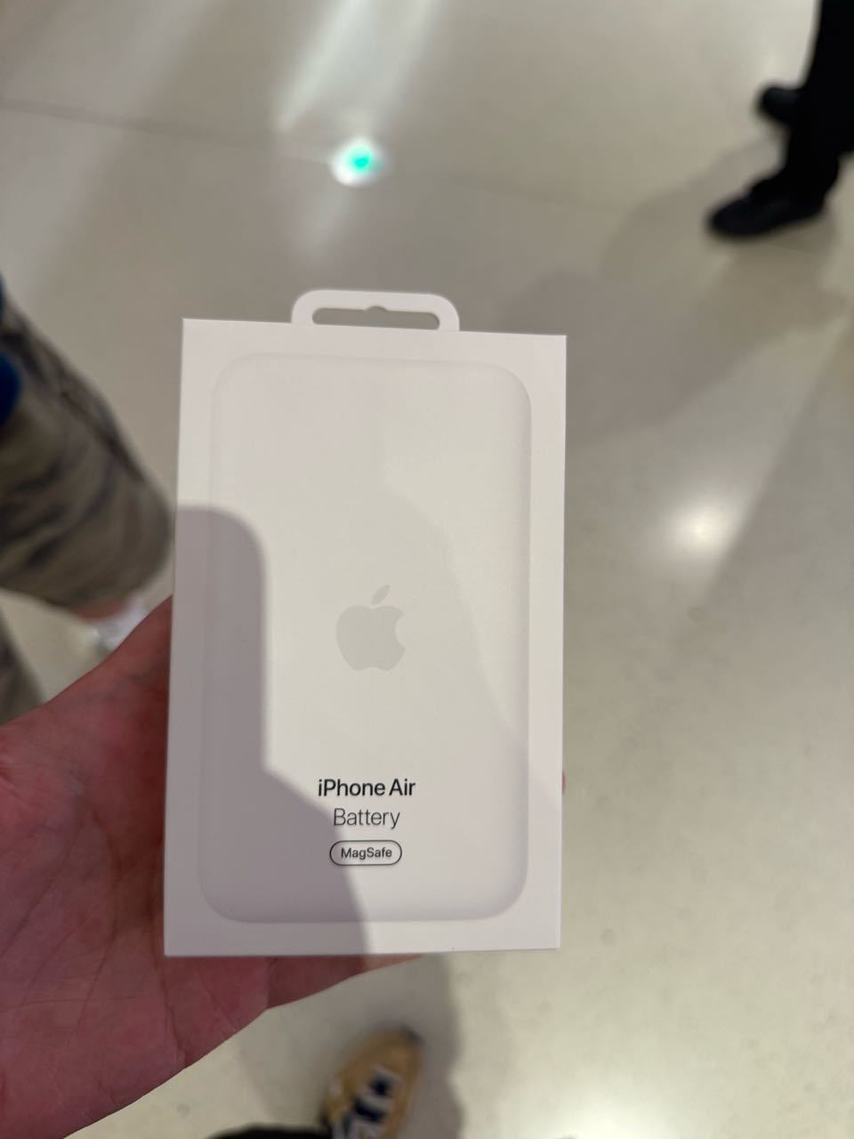 iPhone Air专属移动电源开售了？意味着国行发售来了，图源兄弟投稿。 ​​