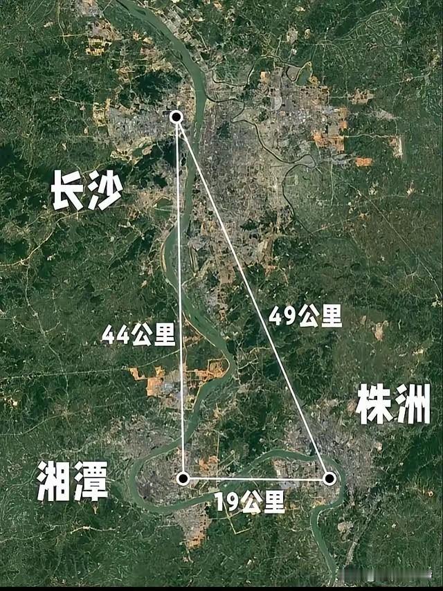 假如将来长沙西站、湘潭北站、株洲西站联络线能建起来，那么长沙西站就可以与沪昆高铁