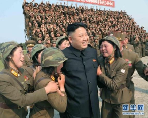 这个世界上把士兵幸福到哭，放眼全球，也只有金正恩能做到。住房，医疗，教育全部免费