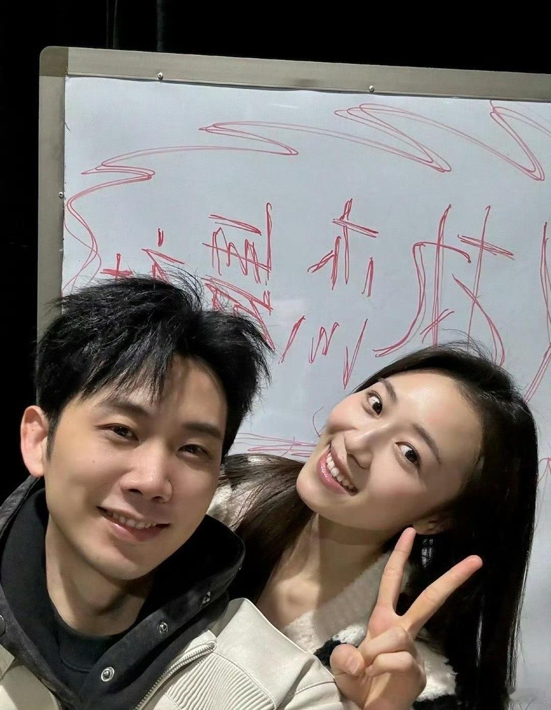 喜人AI已经进步到没有演员多位喜人演员发布由AI分身主演的创意短片，仅凭一张面孔