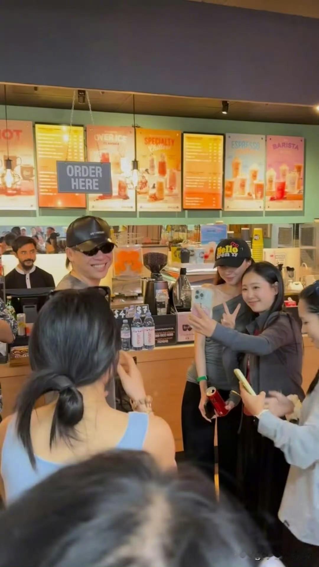 胡彦斌要名分来了，和易梦玲就是在恋爱不是AI是爱

白天还在说这个视频是AI，结