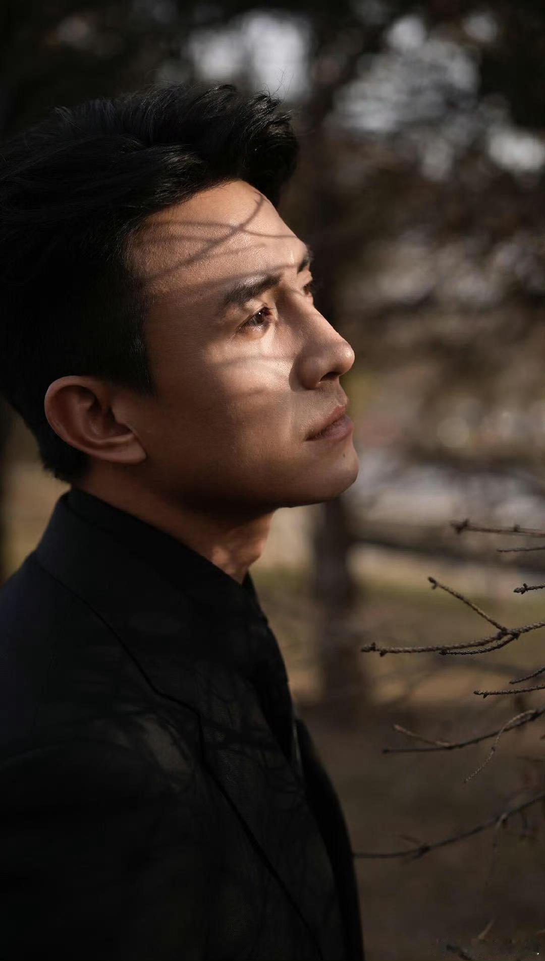 刘萧旭不仅演霸总也是真霸总刘萧旭给男生的520建议 他的五官干净帅气，演霸总时是