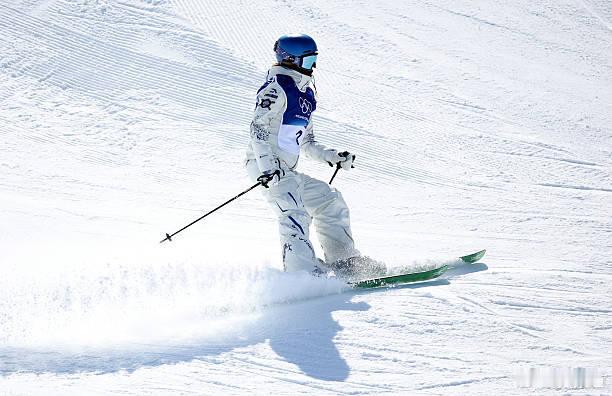 女子U型场地决赛谷爱凌第二滑94.00分高分！94分！ 