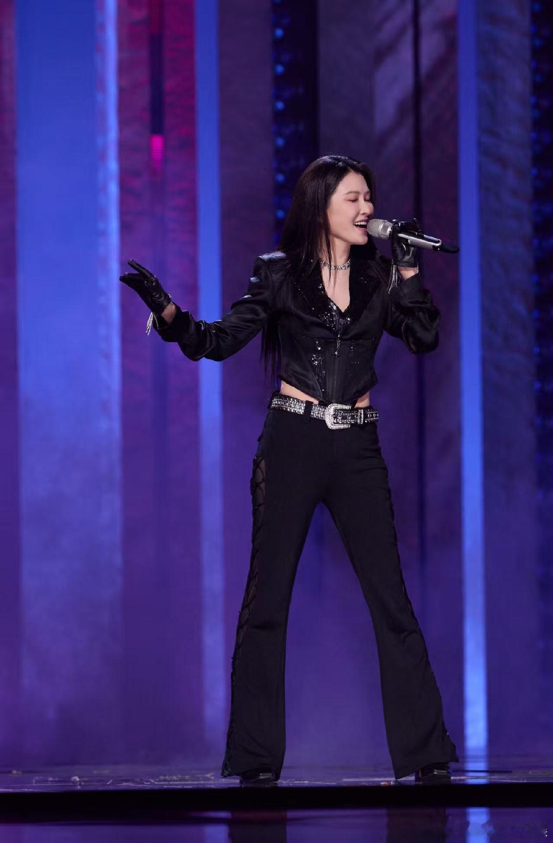 徐洁儿破音乘风2026 徐洁儿姐姐超稳哒！训练时间这么短，有点小破音太正常啦。这