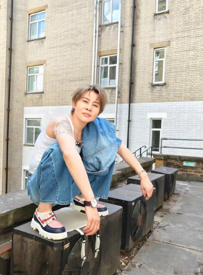李佳琦说王濛有做销冠的潜力李佳琦说王濛非常有做销冠的潜力，而且非常需要情绪价值，