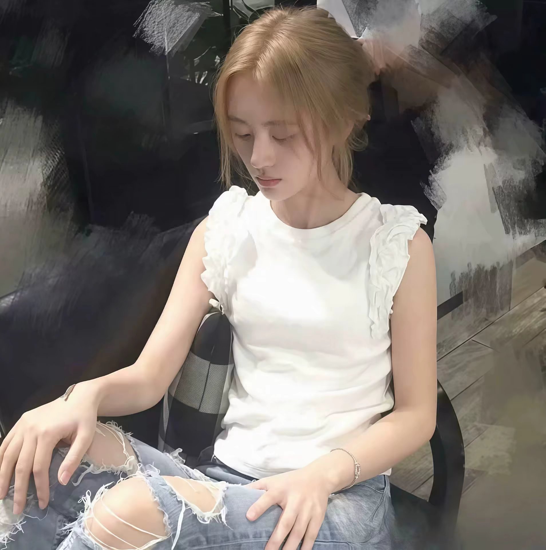 jjy 今日趴趴猫ᓚᘏᗢ Z☡zᶻ ⌁