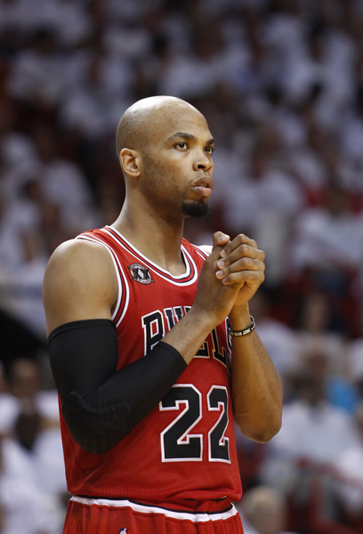 #罗斯前队友NBA再就业#  根据Shams消息：“球员泰-吉布森已经与队签约！