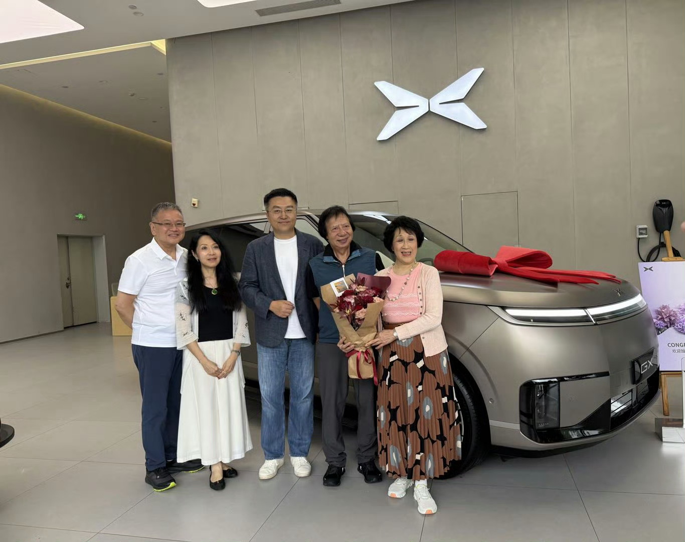 香港地产豪门郭氏家族买小鹏GX小鹏GX又拿下一位大佬车主！继一众投资圈大佬之后，