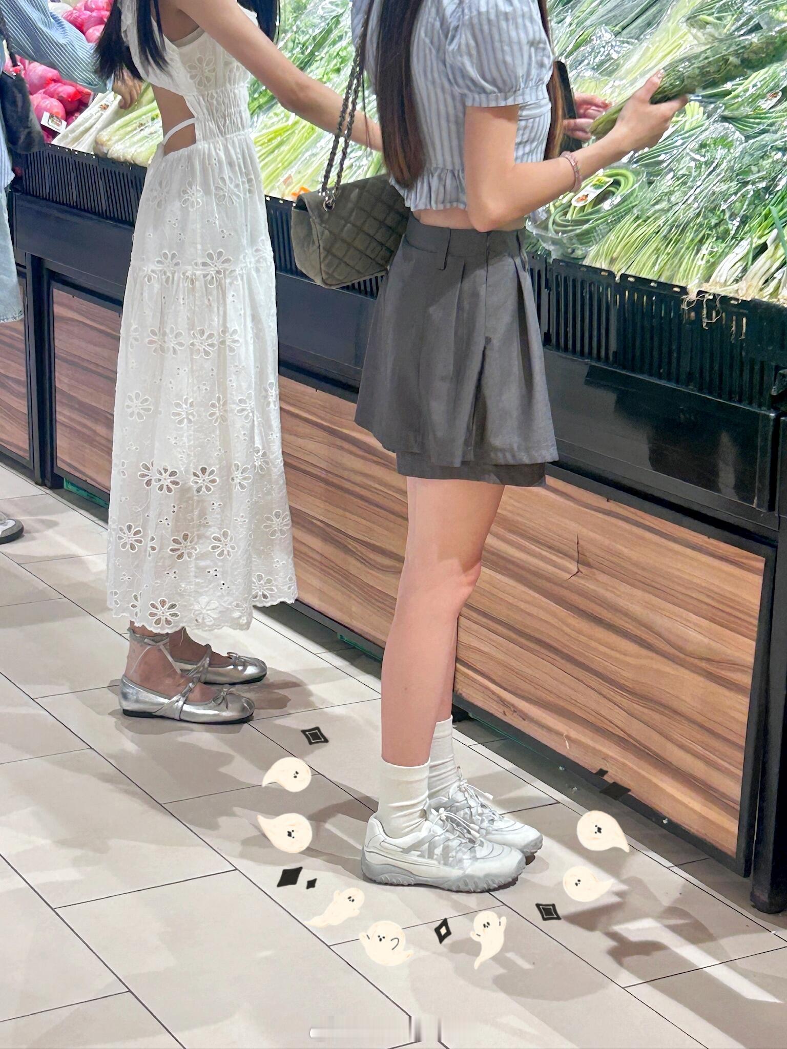 超市看到的….不知道该不该说。。。|||我真的好喜欢啊啊啊!逛街的时候一眼就看中