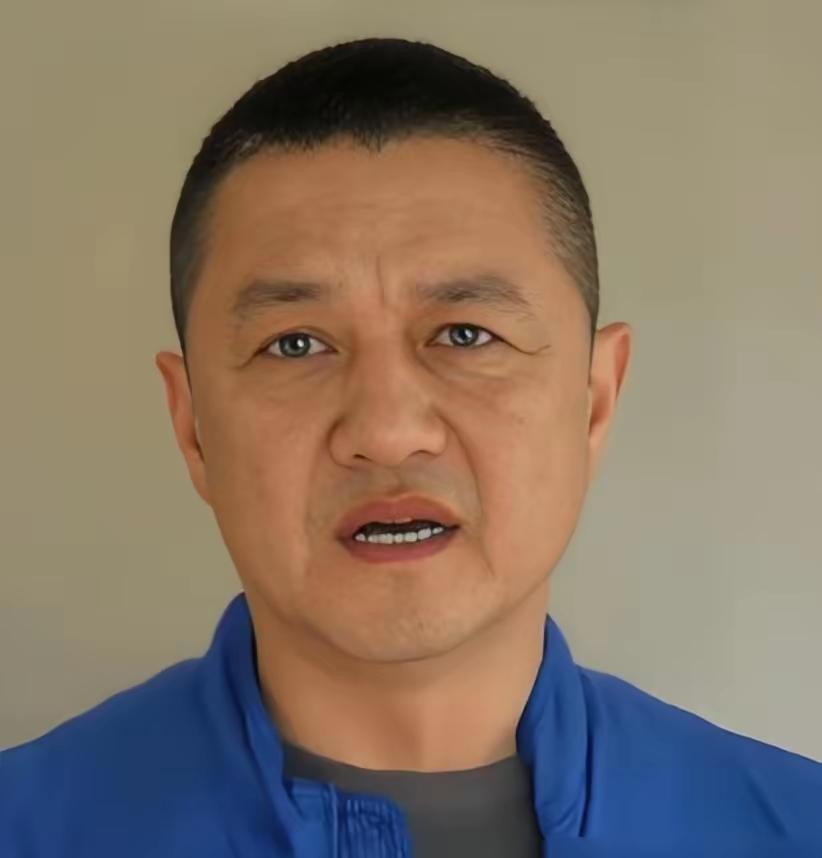 李亚鹏慌了，最怕李嫣以后不愿结婚：一个给铠甲，一个给自由
 
李亚鹏近日坦言，心