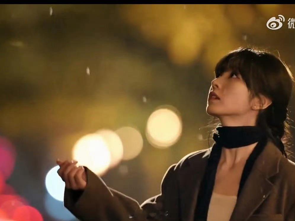 田曦薇给胡一天擦头发镜头谁懂啊！田曦薇胡一天这段擦头发镜头也太甜了cp感直接拉满