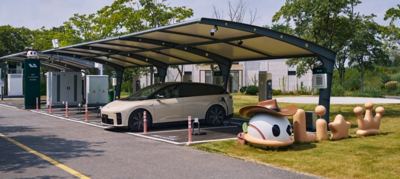 理想汽车的三季度财报有了，重点给大家总结一下：1.第三季度营收为274亿元，今年