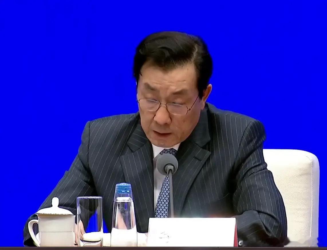 明天的A股稳了么，证监会副主席李超在今天 的发布会释放利好信号，力争到2030年