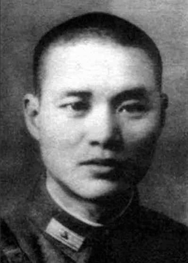 [微风]1980年，沈醉到香港探亲，并见到了已经改嫁的妻子，他沉默片刻后，对妻子