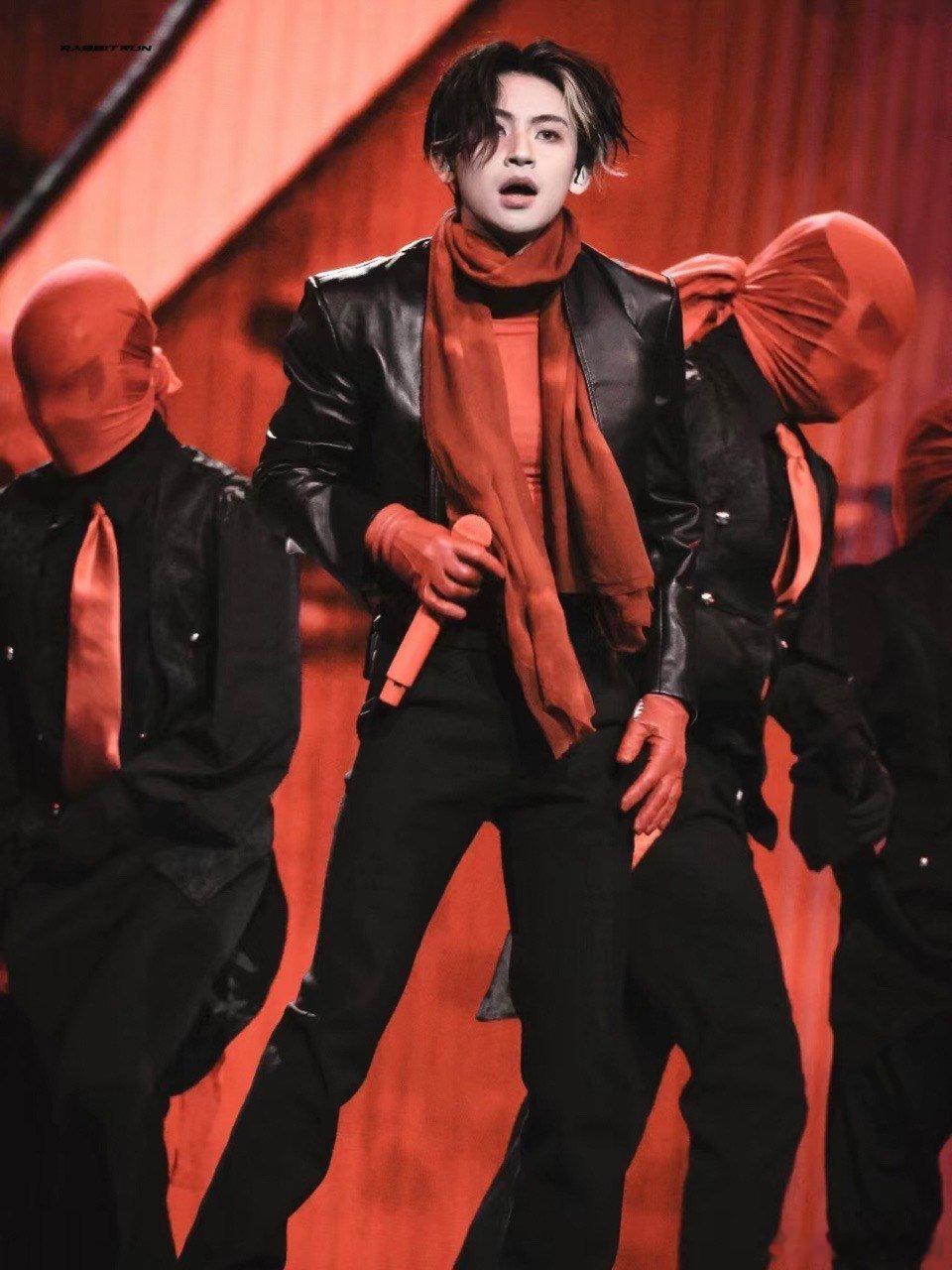 #小鬼被绕口令硬控30秒##我们的歌第二轮录制路透# 小鬼说绕口令就是嘴在前面飞