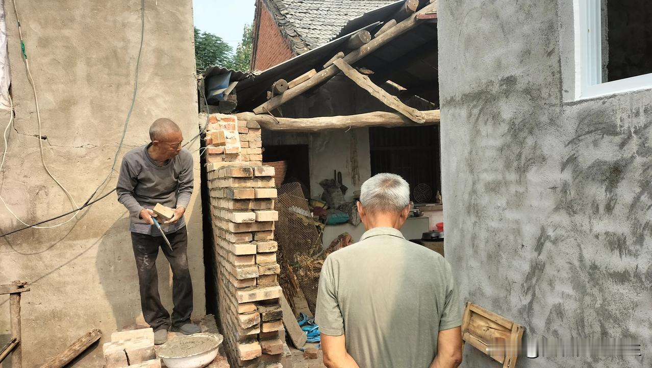 2022年底，疫情即将结束时，四叔的小儿子海科突然去世了——晚饭后感觉胸口发闷，