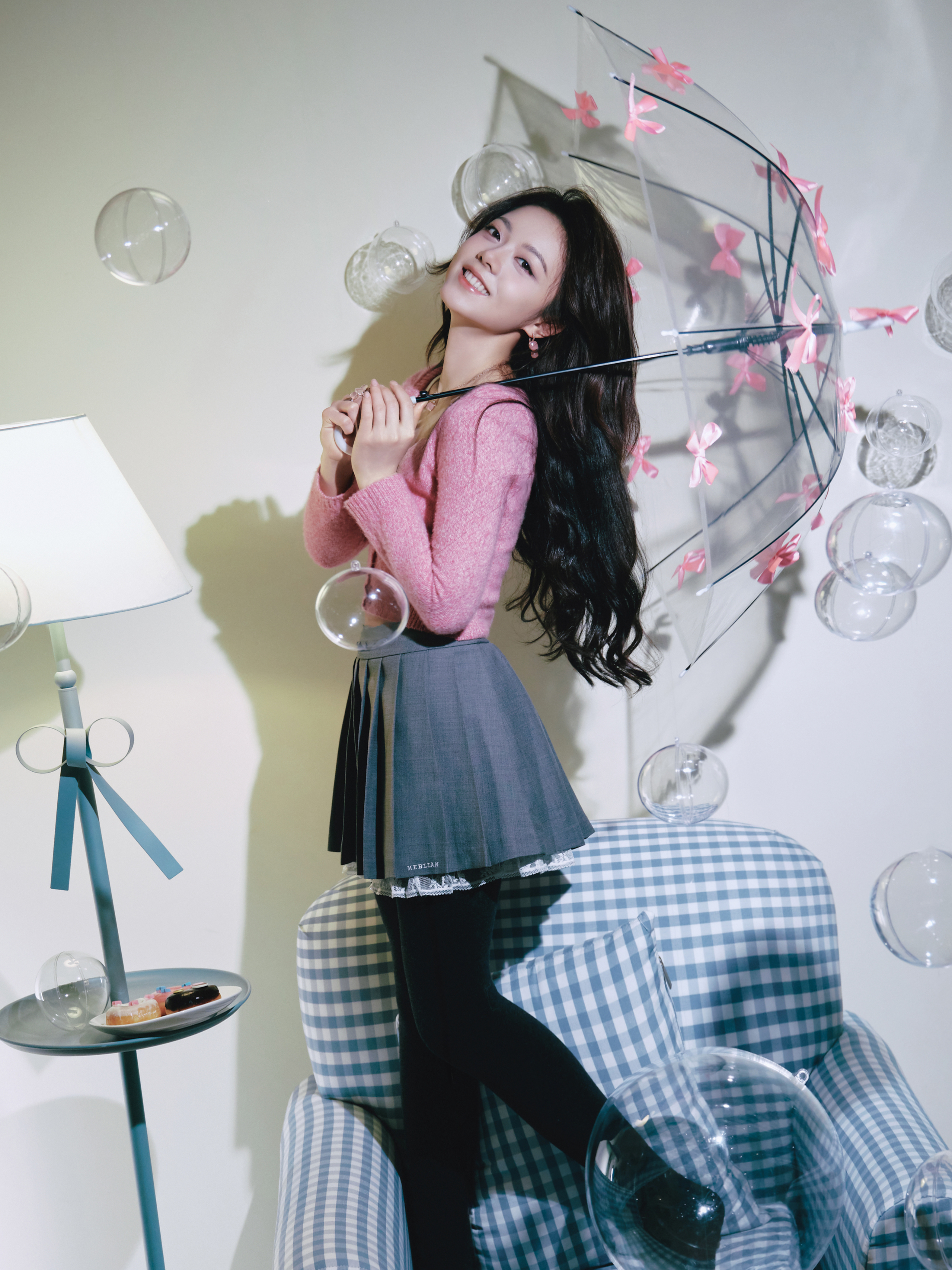 黑色裤袜好迷人啊赵今麦 好大气的五官赵今麦尖叫之夜红毯生图赵今麦超话