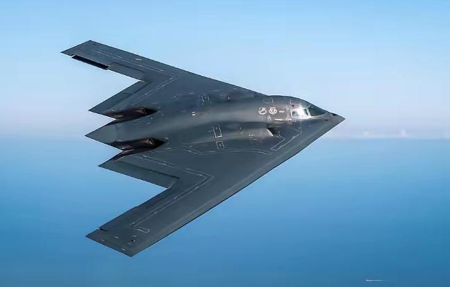 美籍华人直言，在美国对伊朗实施打击后，中国已然失去了和美国抗衡的信心，但事实却是