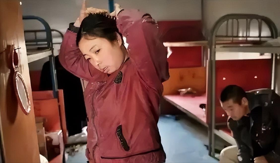 2007年，江西一中年女子，机缘巧合下爱上了同村的“侄子”，并与他发生了进一步关