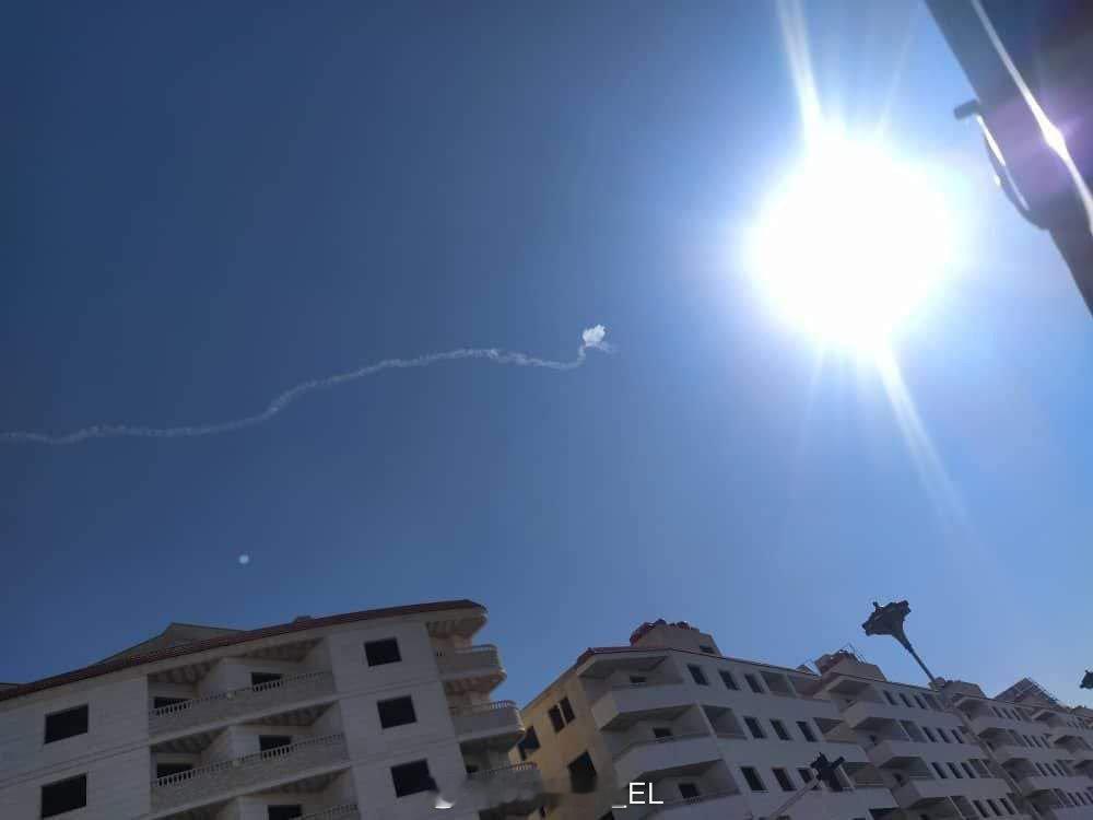 今天中午叙利亚防空系统在戈兰高地方向击落两架以色列无人机，根据惯例这可能是空袭前