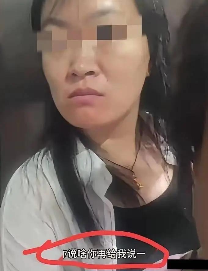 一场电梯口角，一句“没本事才送外卖”的嘲讽，直接砸掉了自己的饭碗。石家庄一名高三