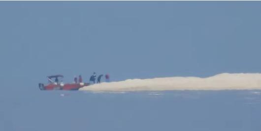 防空炮已经打开雷达，随时可以击落！ 5月16日，中国科考队登陆铁线礁进行考察和取