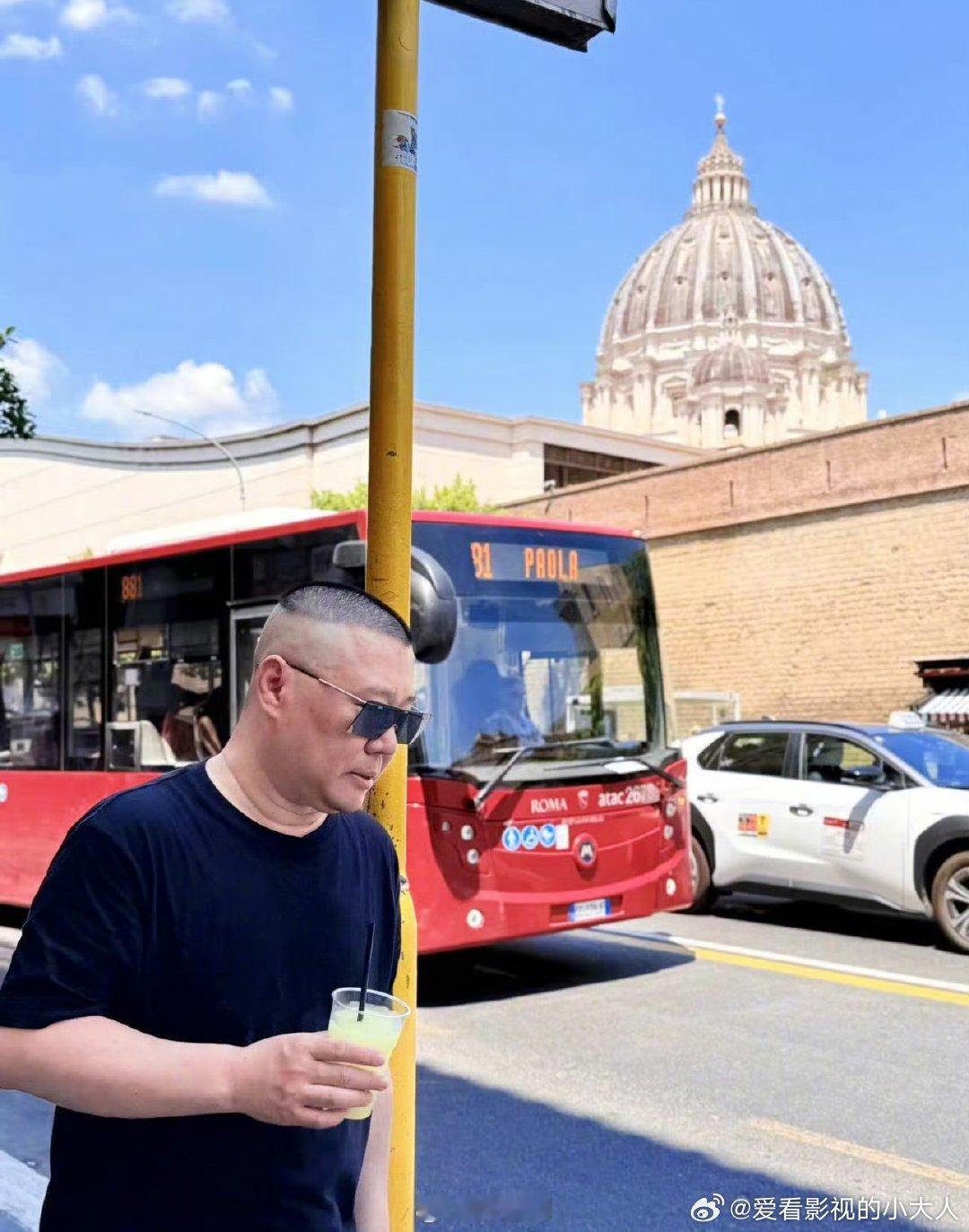 杨九郎聊郭德纲私下状态 杨九郎爆料郭德纲私下性格原来舞台上的热闹都是给观众的，私