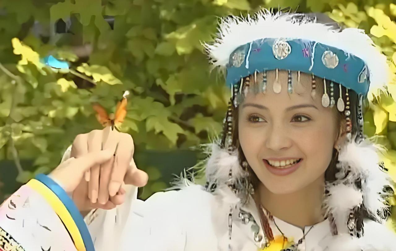 提起容妃，人们的印象莫过于“香妃”，继而就会想到还珠格格中对乾隆帝宁死不从，甚至