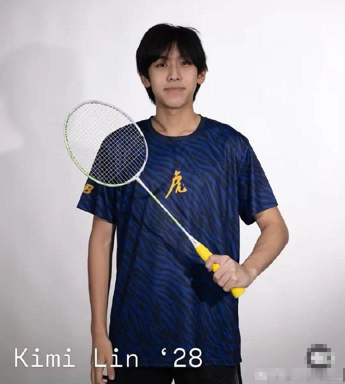 kimi16岁近照kimi变化好大 林志颖儿子kimi16岁近照曝光，感觉和小时