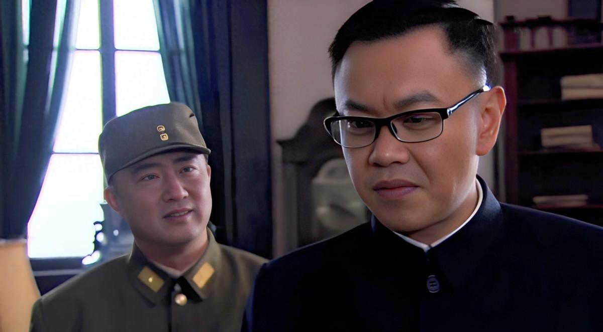 地下党果然了不起，沈醉凭武功三次单挑最终落败，不仅瘸腿还失去一只眼！
1942年