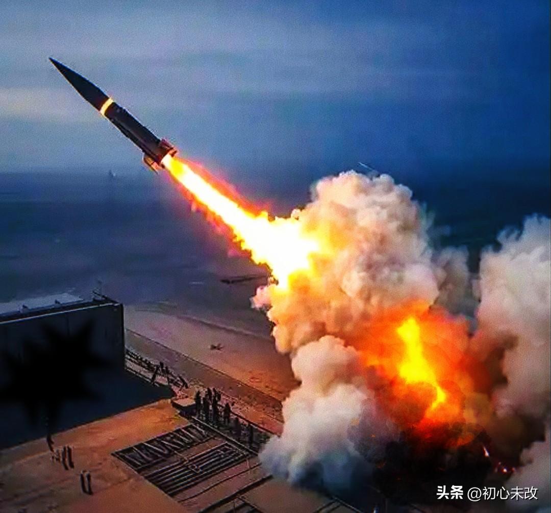 《以色列时报》3月28日报道，也门方面向以色列发射了一枚弹道导弹，以色列南部城市