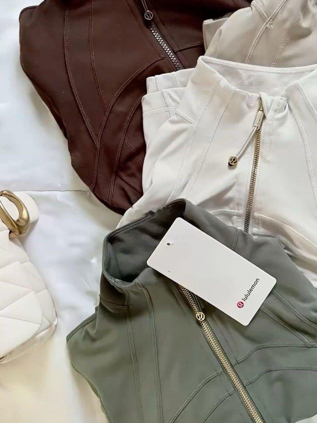 Lululemon卫衣 囚服曾经有一段时间非常喜欢Lululemon，后来膝盖伤