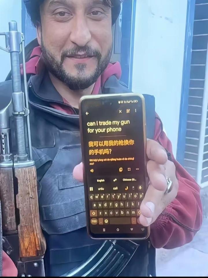 尽量不要去战乱国家，丢钱财是小事，丢命才是大事，对方的软件可能不支持当地语言直接